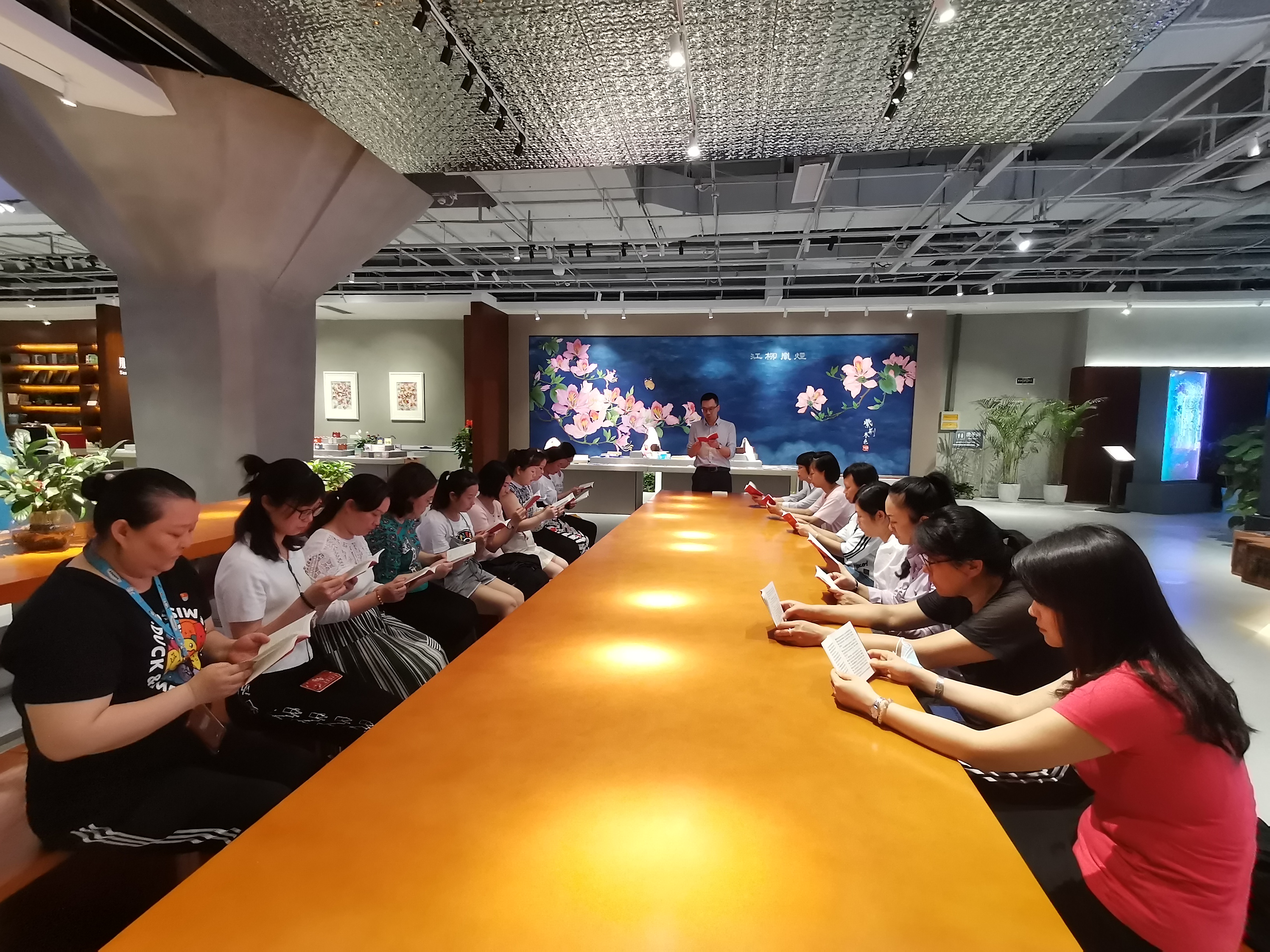2021年5月11日五星三黨支部、樂和店黨支部聯(lián)合開展黨史“走學(xué)微課堂”2.jpg